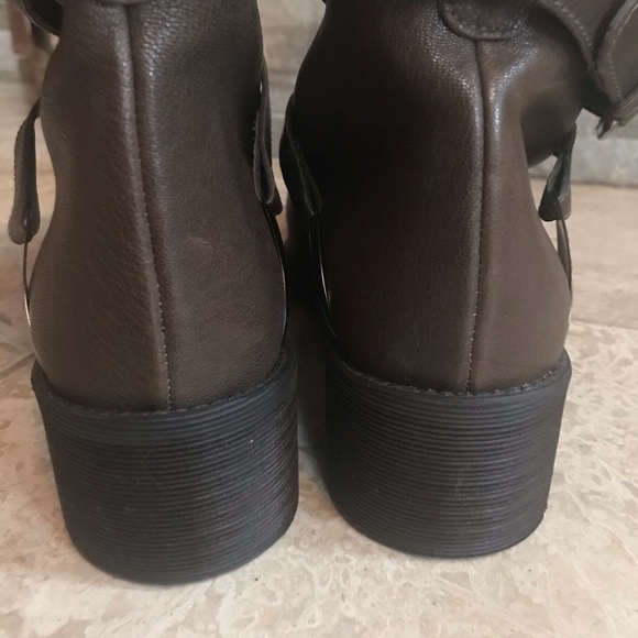 Stuart Weitzman “Ranch Dressing” Boots - Picture 9 of 10